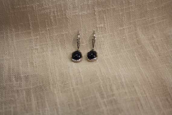 Cabochon sapphire earrings